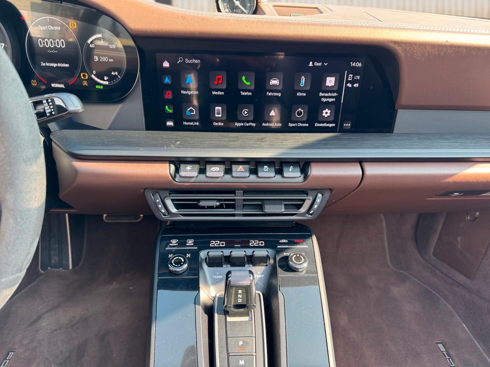 Porsche 911 992 Cabriolet Carrera GTS