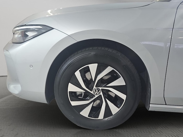 Volkswagen Passat 1.5 eTSI Business Variant