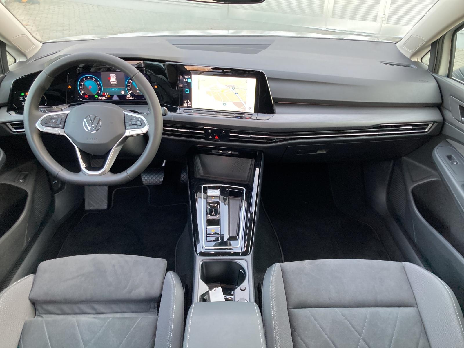 Volkswagen Golf DSG Style Variant