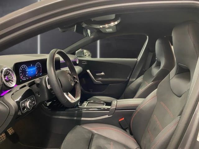 Mercedes-Benz A 180 AMG Line