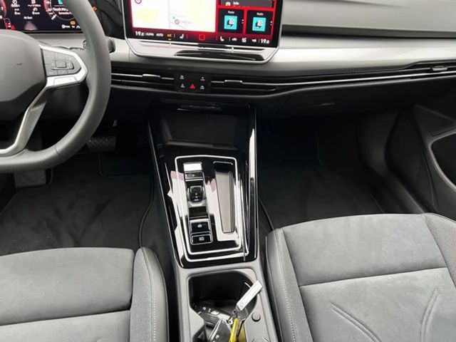 Volkswagen Golf Style Variant