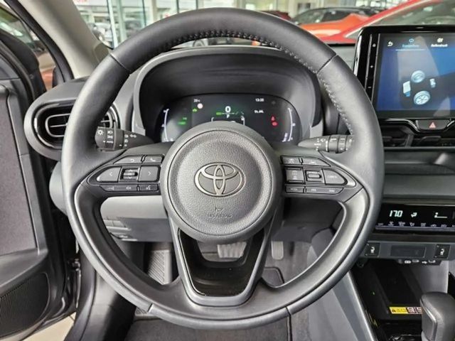 Toyota Yaris Hatchback Hybride Team D