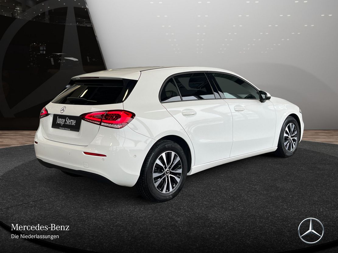 Mercedes-Benz A 180 A 180 d