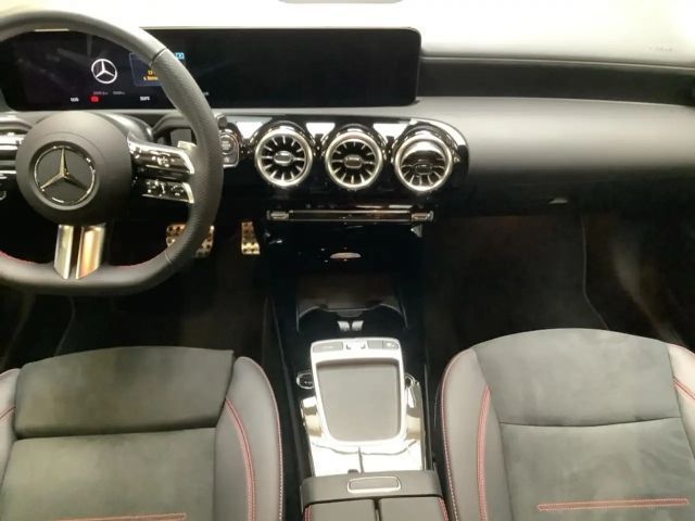 Mercedes-Benz A 180 AMG Line