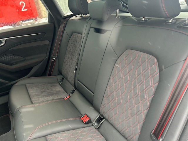 Audi A6 e-tron Avant Quattro