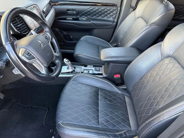 Mitsubishi Outlander 4WD