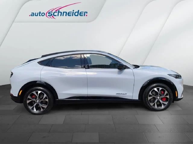 Ford Mustang Mach-E AWD Premium