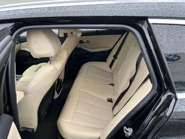 BMW 320 320e Touring