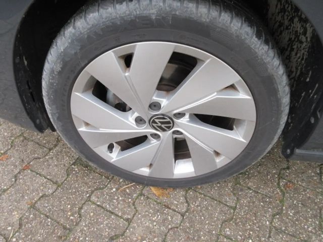 Volkswagen Golf 1.5 eTSI DSG Style