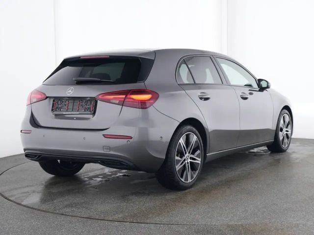 Mercedes-Benz A 200 Progressive