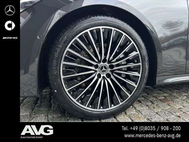 Mercedes-Benz E 220 AMG Line E 220 d Sedan