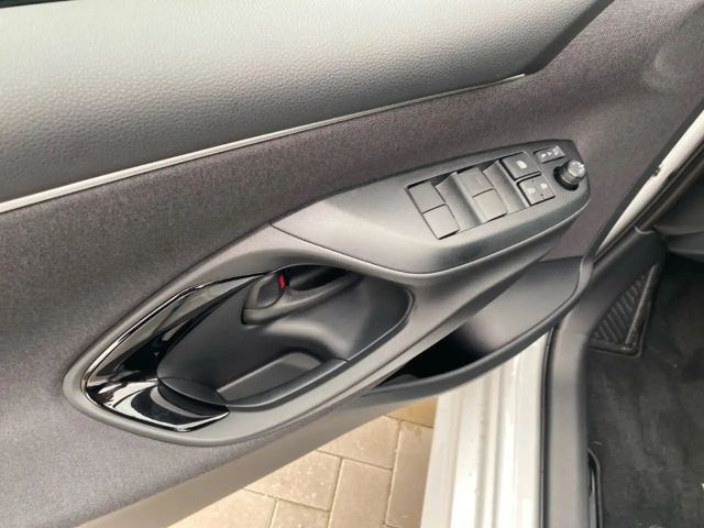 Toyota Yaris Hatchback Hybride Style