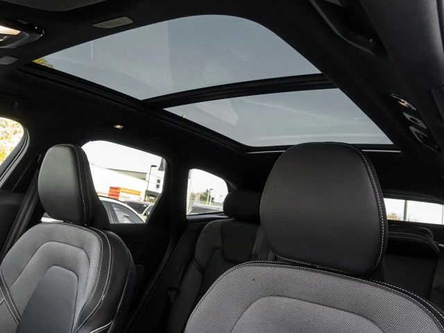 Volvo XC60 Dark Plus