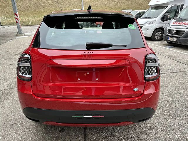 Fiat 600e 600 Elektro (RED) 54 kWh