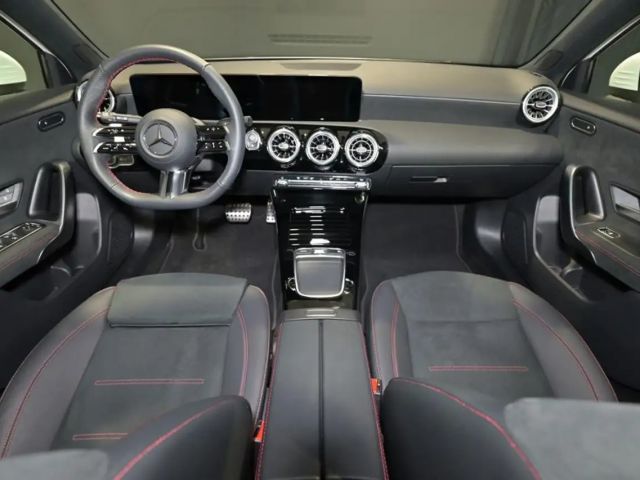 Mercedes-Benz A 250 4MATIC AMG Line