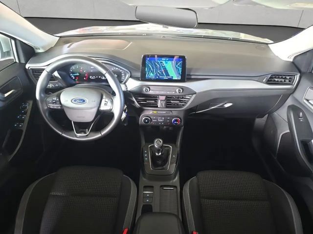 Ford Focus Cool & Connect EcoBoost Wagon