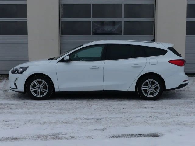 Ford Focus Cool & Connect Wagon