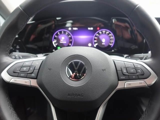Volkswagen Golf 1.5 eTSI DSG Life Variant