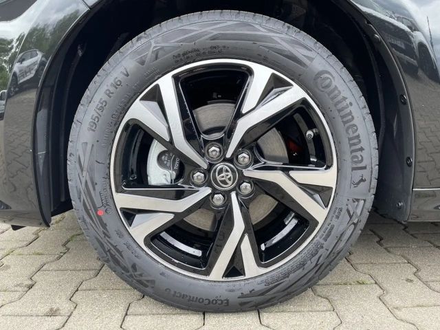 Toyota Yaris Hatchback Hybride VVT-i