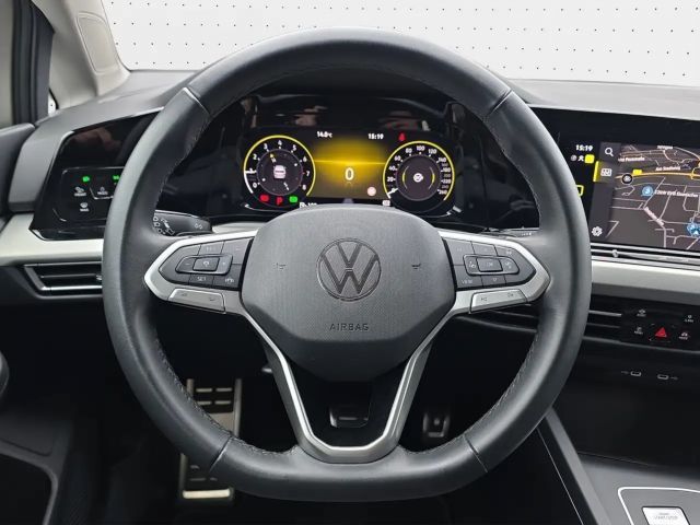 Volkswagen Golf 1.5 eTSI DSG Life Move