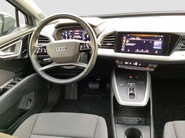 Audi Q4 e-tron 55 kWh LED SHZ PDC hinten Bluetooth