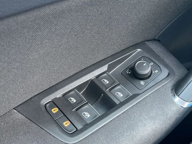Volkswagen Touran 1.5 TSI DSG R-Line
