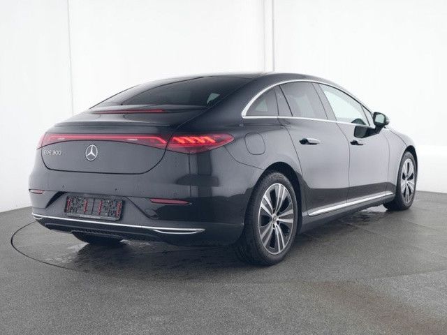 Mercedes-Benz EQE 300 Sedan