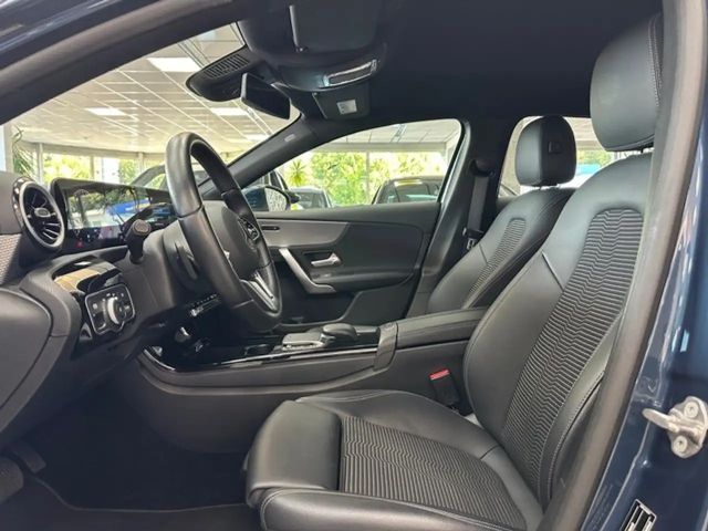 Mercedes-Benz A 200 Limo 4-MATIC*8G-DCT*WIDE*MBUX*AHK*KAM*STDH
