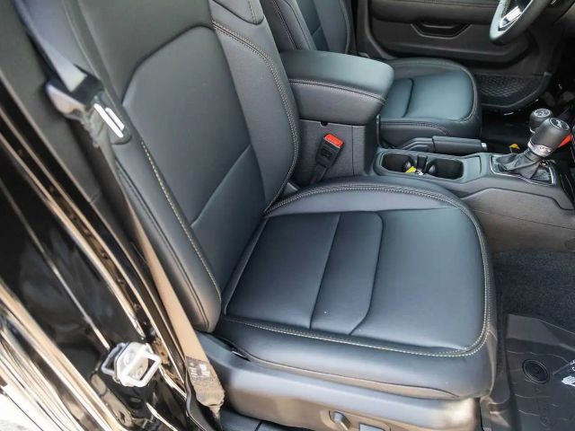 Jeep Wrangler Sahara