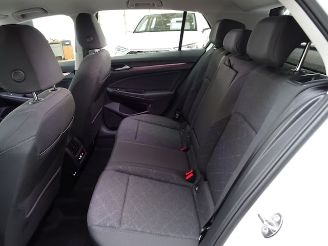 Volkswagen Golf 1.5 eTSI DSG