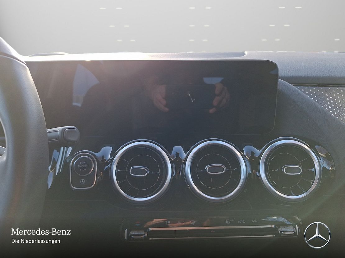 Mercedes-Benz B 180 Sedan