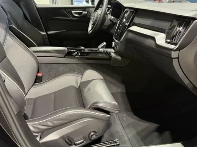 Volvo S60 AWD Dark Recharge Ultimate