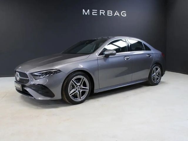Mercedes-Benz A 180 AMG Line