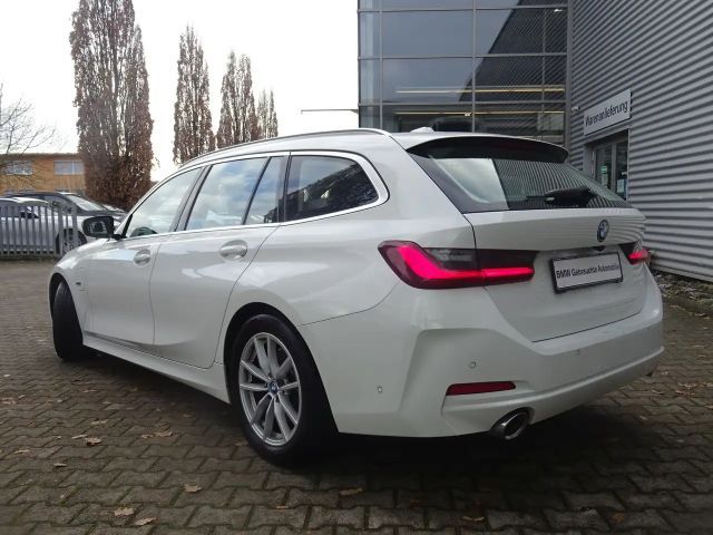 BMW 320 320e Touring