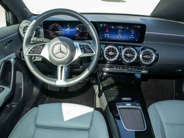 Mercedes-Benz A 200 Progressive