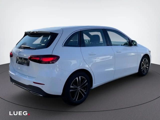Mercedes-Benz B 200 Progressive Sedan