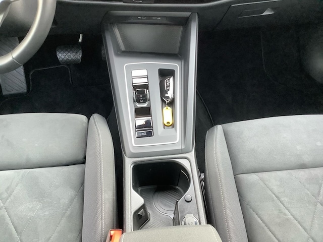 Volkswagen Golf 1.5 eTSI DSG Golf VIII Style