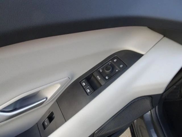 Ford Capri Premium RWD