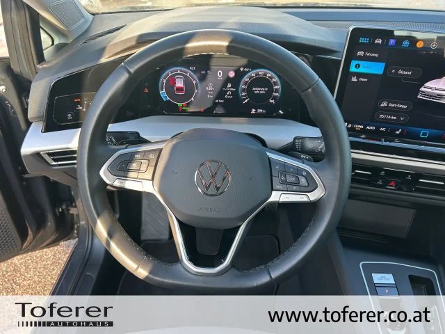 Volkswagen Golf DSG Life Variant