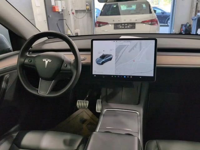 Tesla Model Y AWD Dual Motor Performance