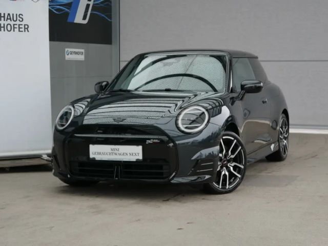 MINI Cooper E Cooper E