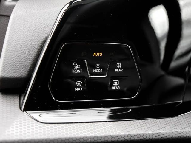 Volkswagen Golf DSG GTI Golf VIII IQ.Drive