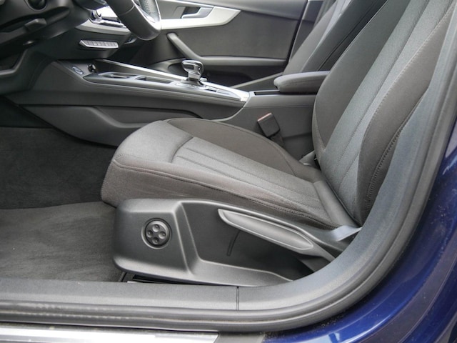 Audi A4 35 TFSI S-Tronic Sedan