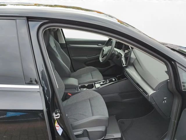 Volkswagen Golf 1.5 eTSI Golf VIII Style