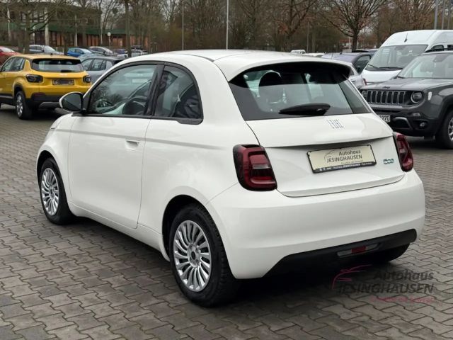 Fiat 500e 3+1+Klimaaut.+Keyless+Tempomat+Schildererkennung