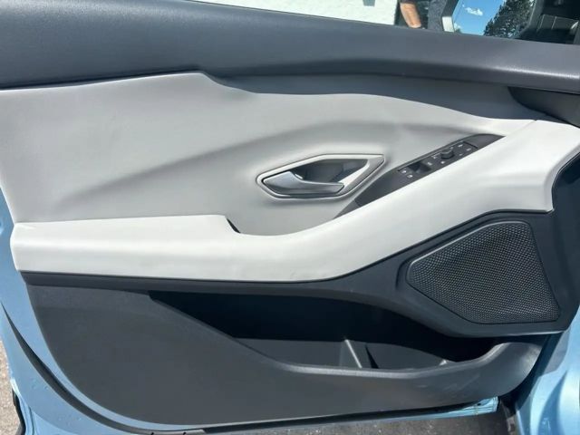 Ford Explorer Extended range RWD