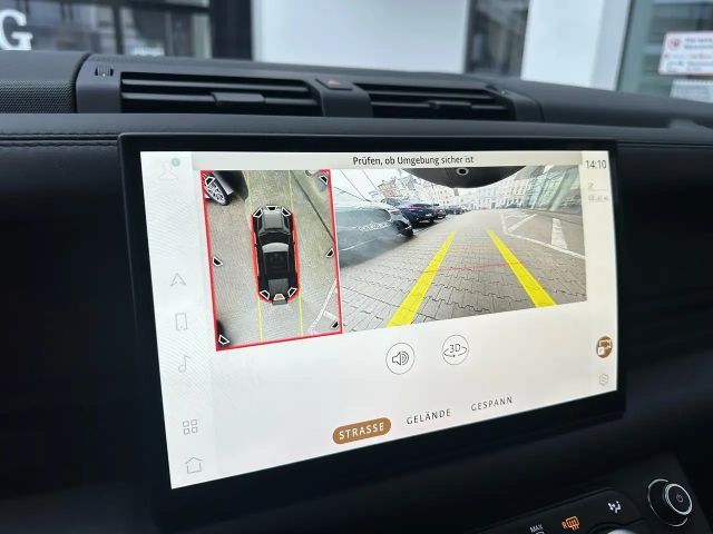 Land Rover Defender 110