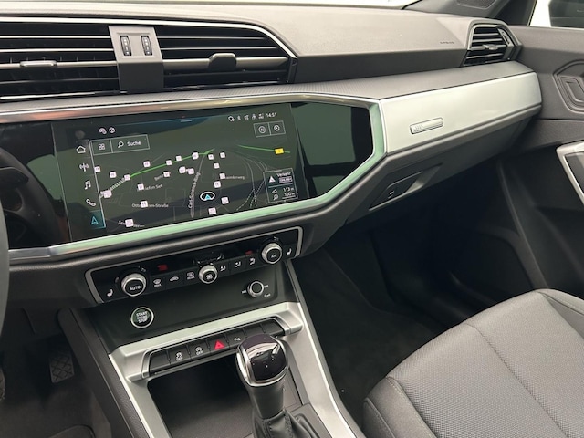 Audi Q3 35 TFSI S-Line S-Tronic