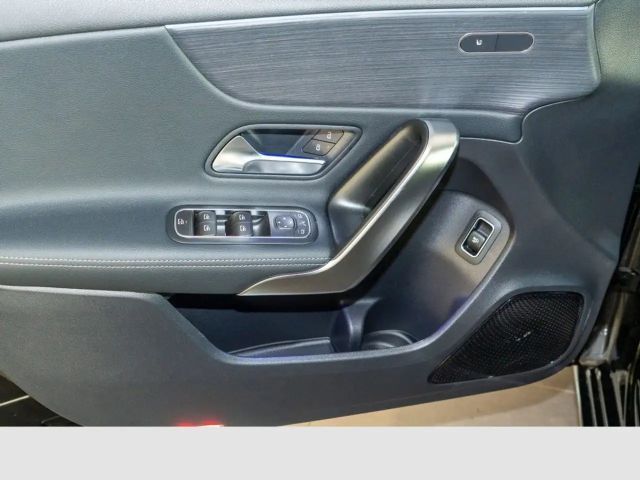 Mercedes-Benz A 180 Limousine ACC AHK AUT DynLicht Kam. KlimaA