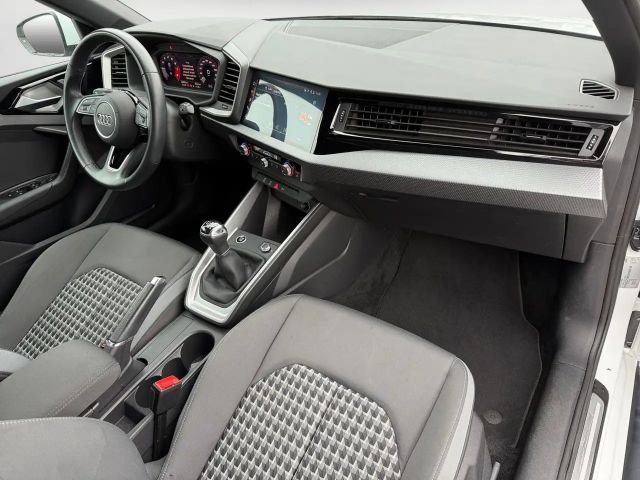 Audi A1 Citycarver 30 TFSI